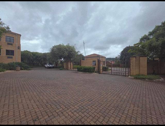 BUSINESS PROPERTY TO RENT IN FAERIE GLEN